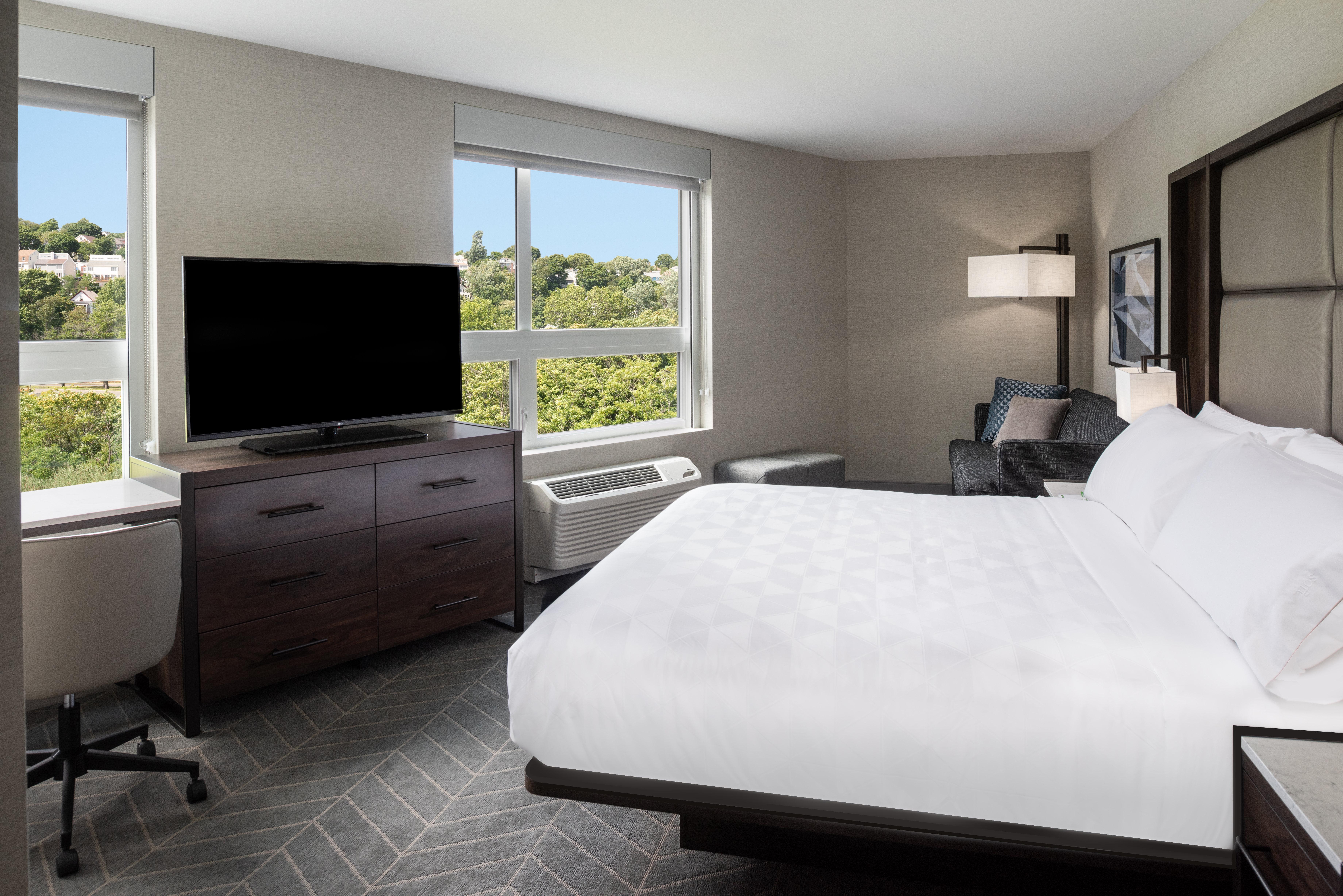 Holiday Inn Boston Logan Airport - Chelsea By Ihg Экстерьер фото