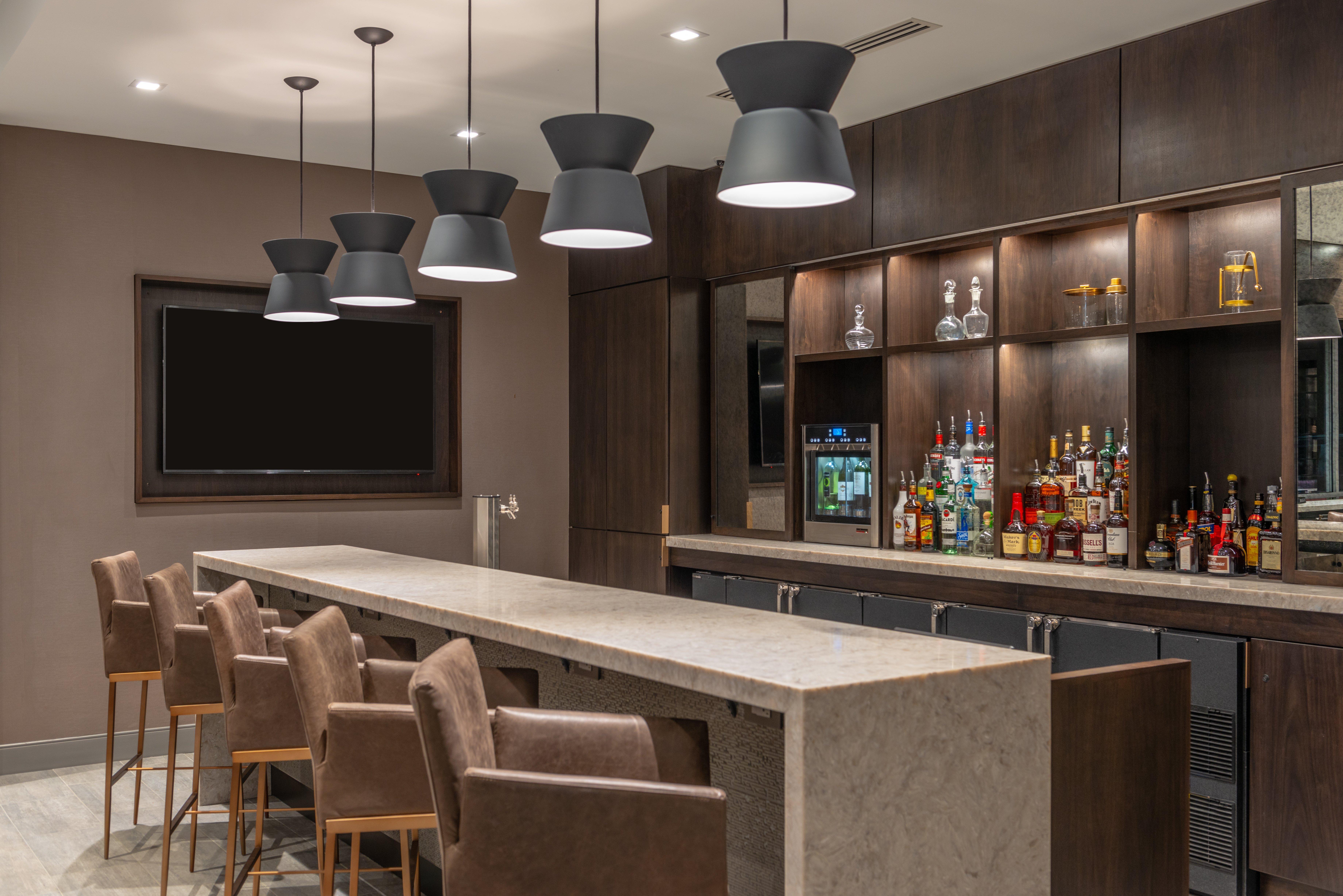 Holiday Inn Boston Logan Airport - Chelsea By Ihg Экстерьер фото