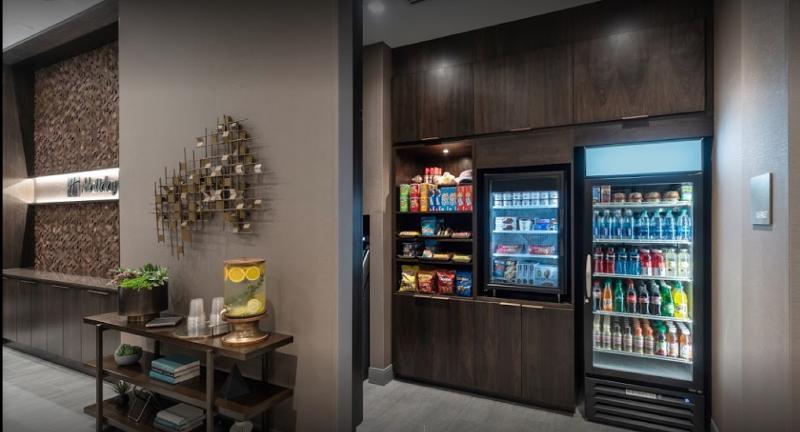 Holiday Inn Boston Logan Airport - Chelsea By Ihg Экстерьер фото